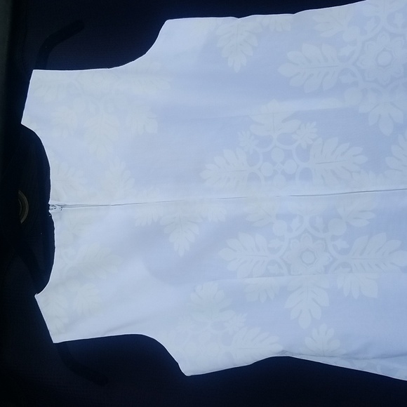 Hilo Hattie Elegant White Floral Dress 8 Zip Up With Ruffle Bottom - Picture 5 of 11